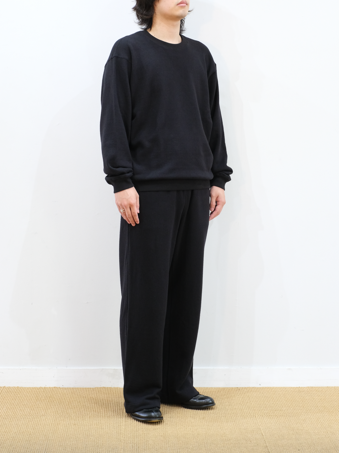 Model 170cm size S color BLACK 着用