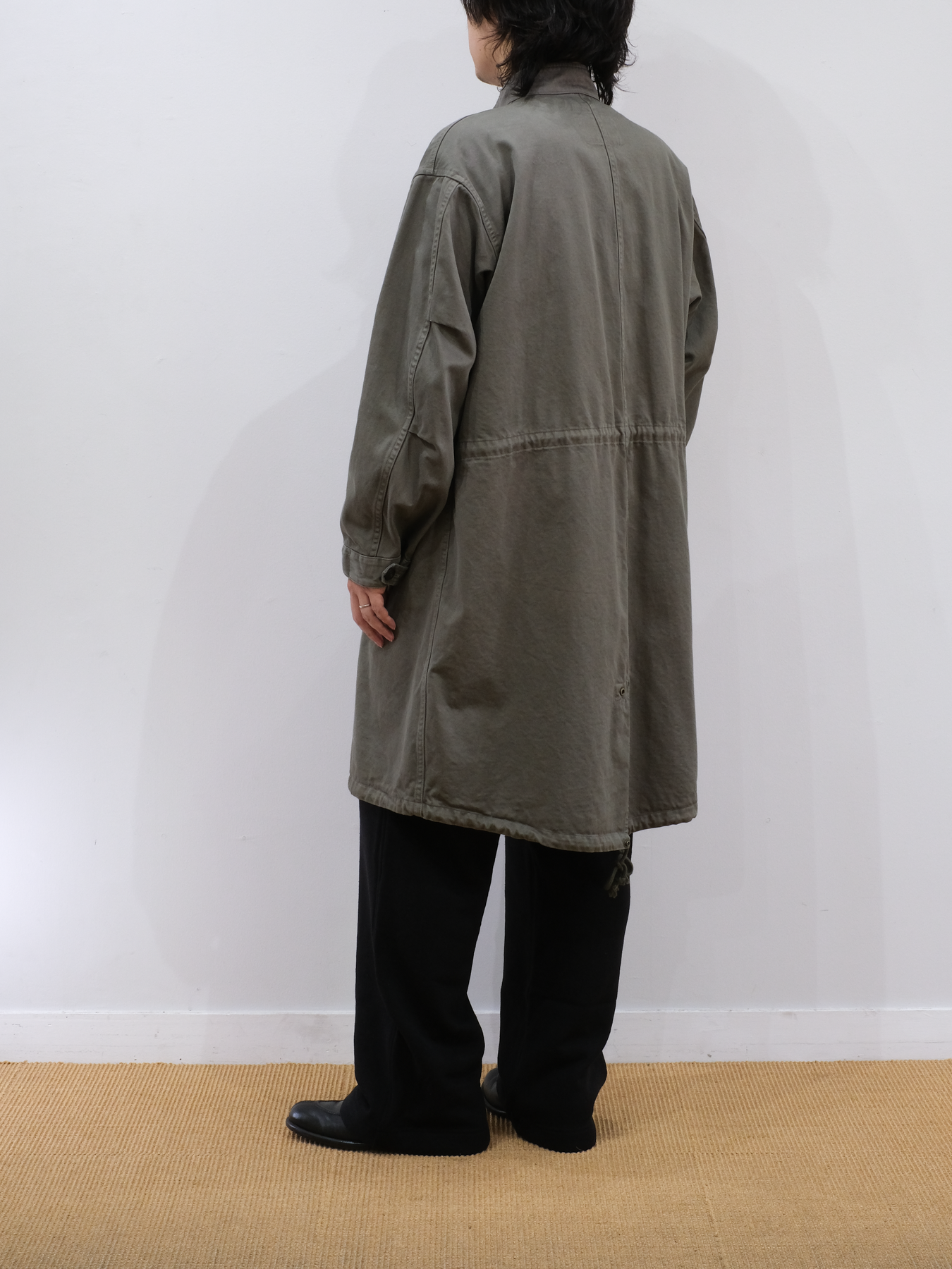 Model 170cm size S color GRAY 着用
