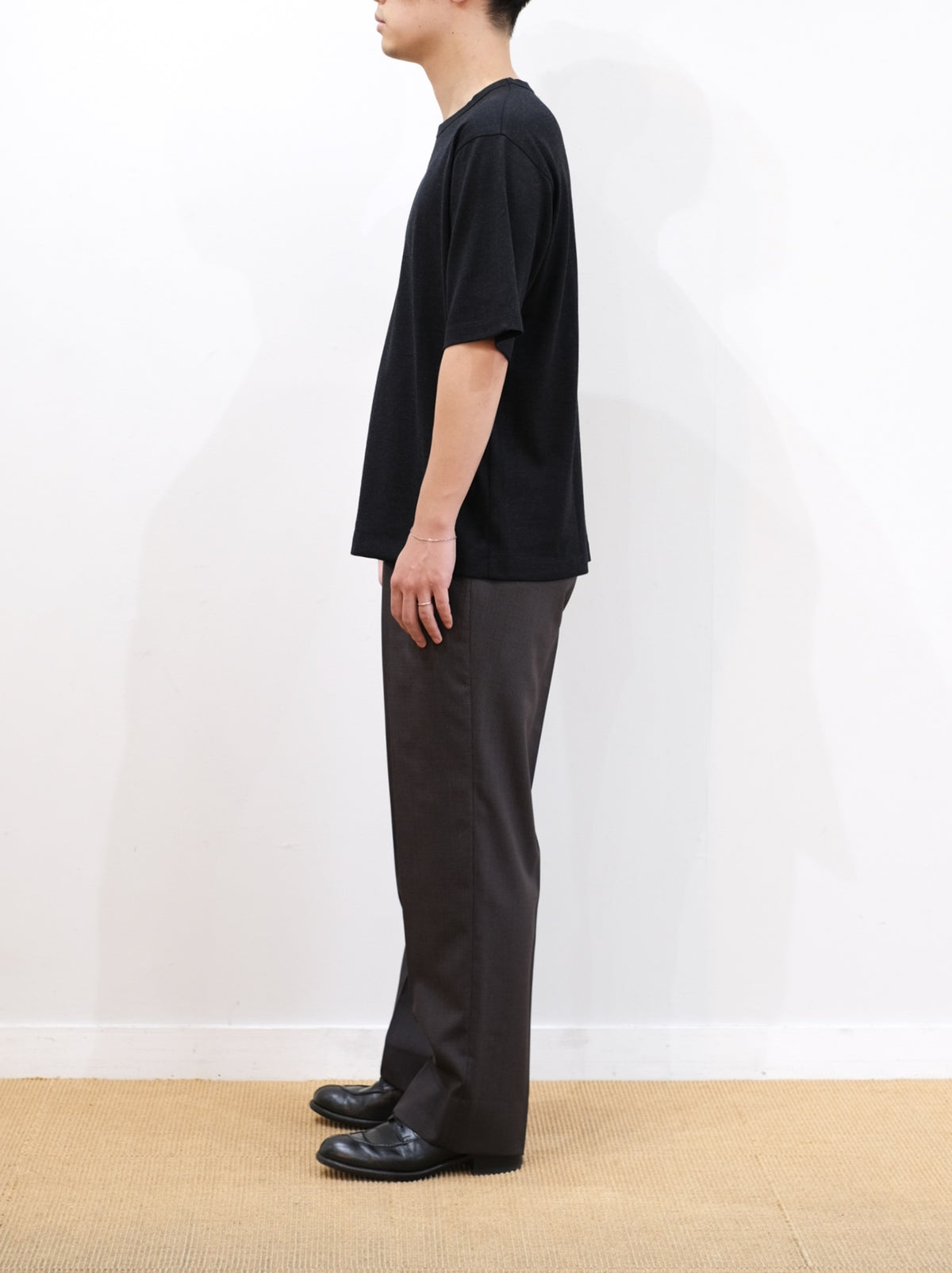 Model 170cm size M color DARK BROWN着用