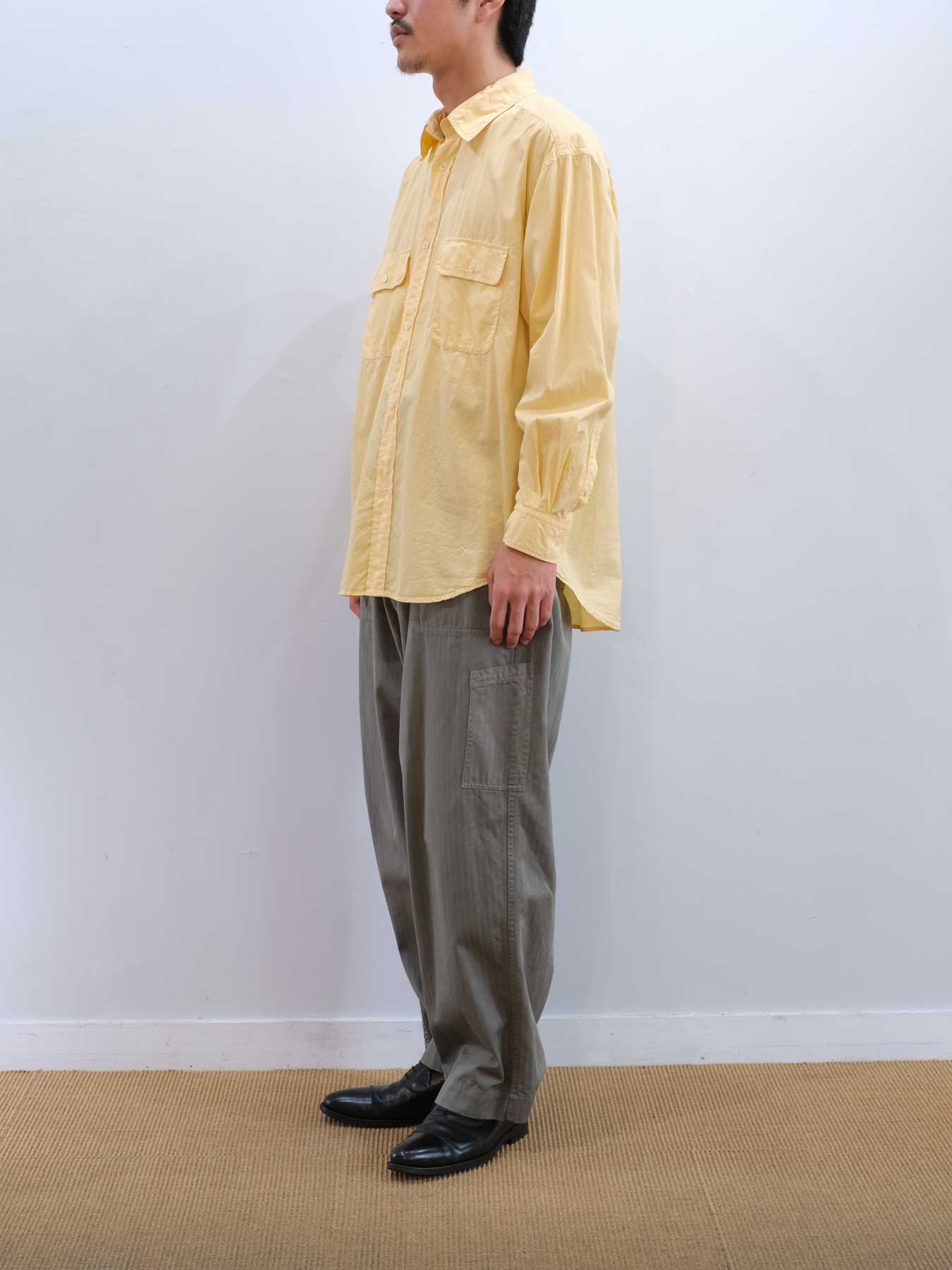 Model 175cm size M color YELLOW着用