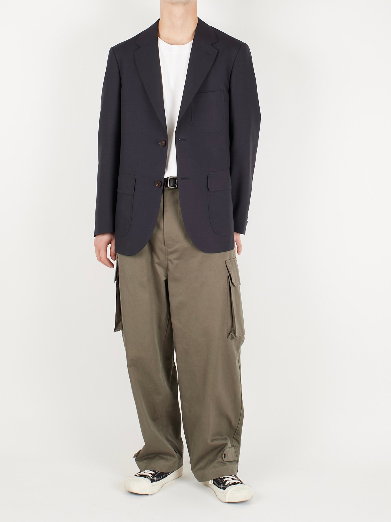 Model 176cm/62kg size M color DARK NAVY着用