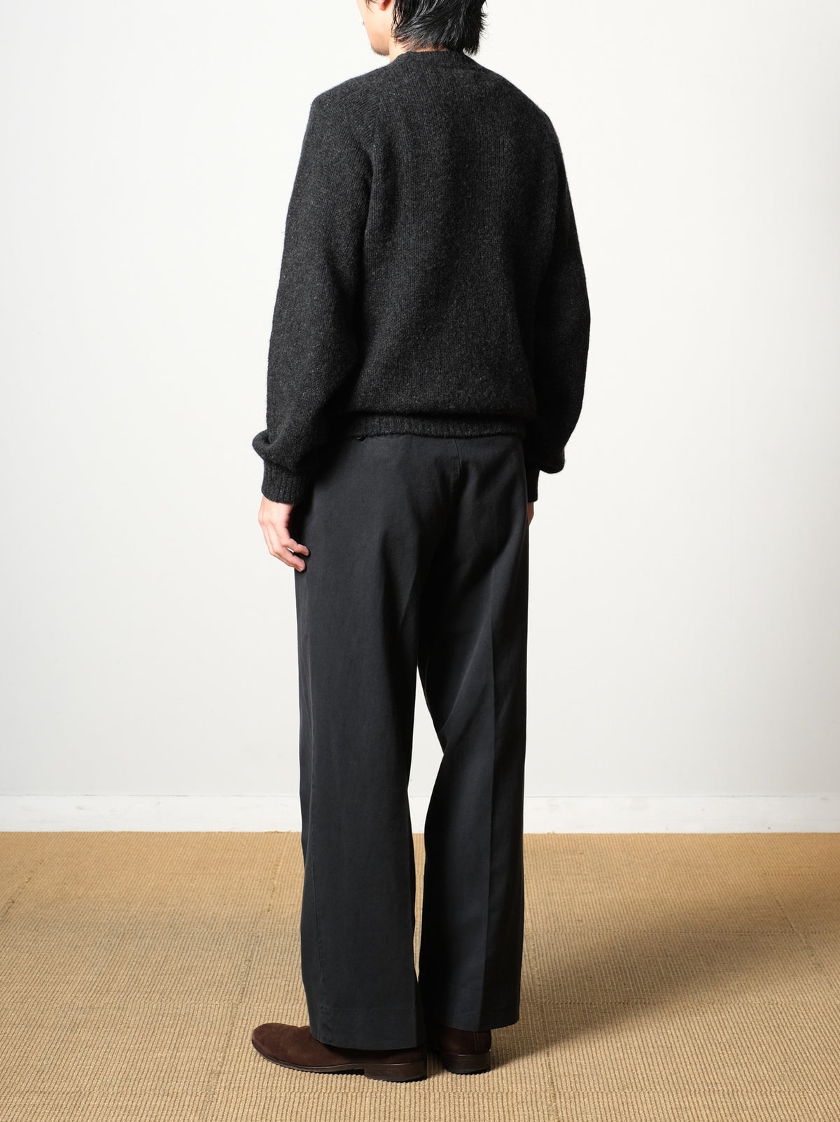 Model 175cm size M color CHARCOAL着用