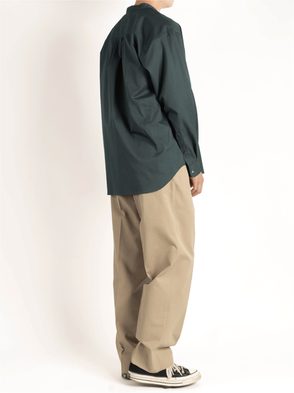 Model 176cm/62kg size M color DEEP GREEN着用