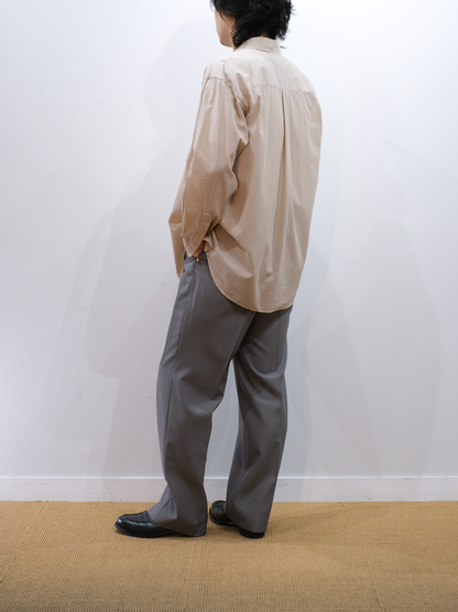 Model 170cm size L color LIGHT GRAY着用