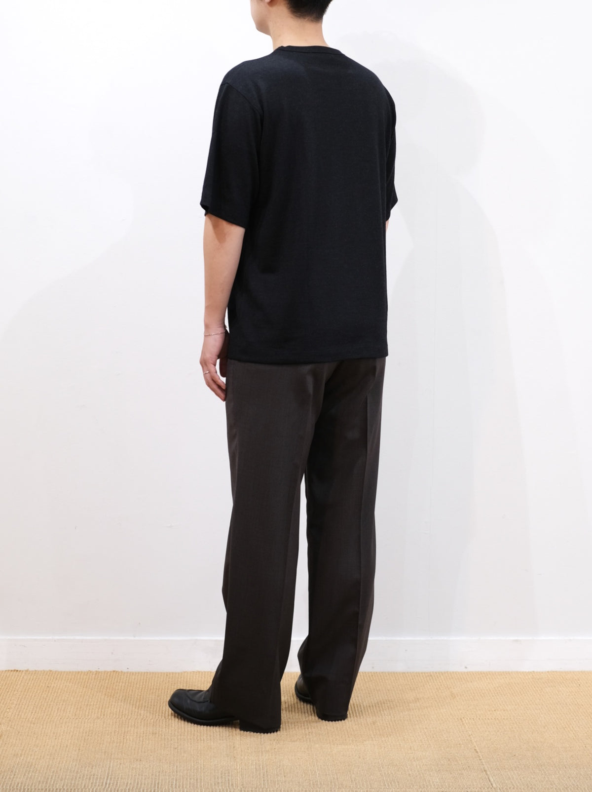 Model 170cm size M color DARK BROWN着用