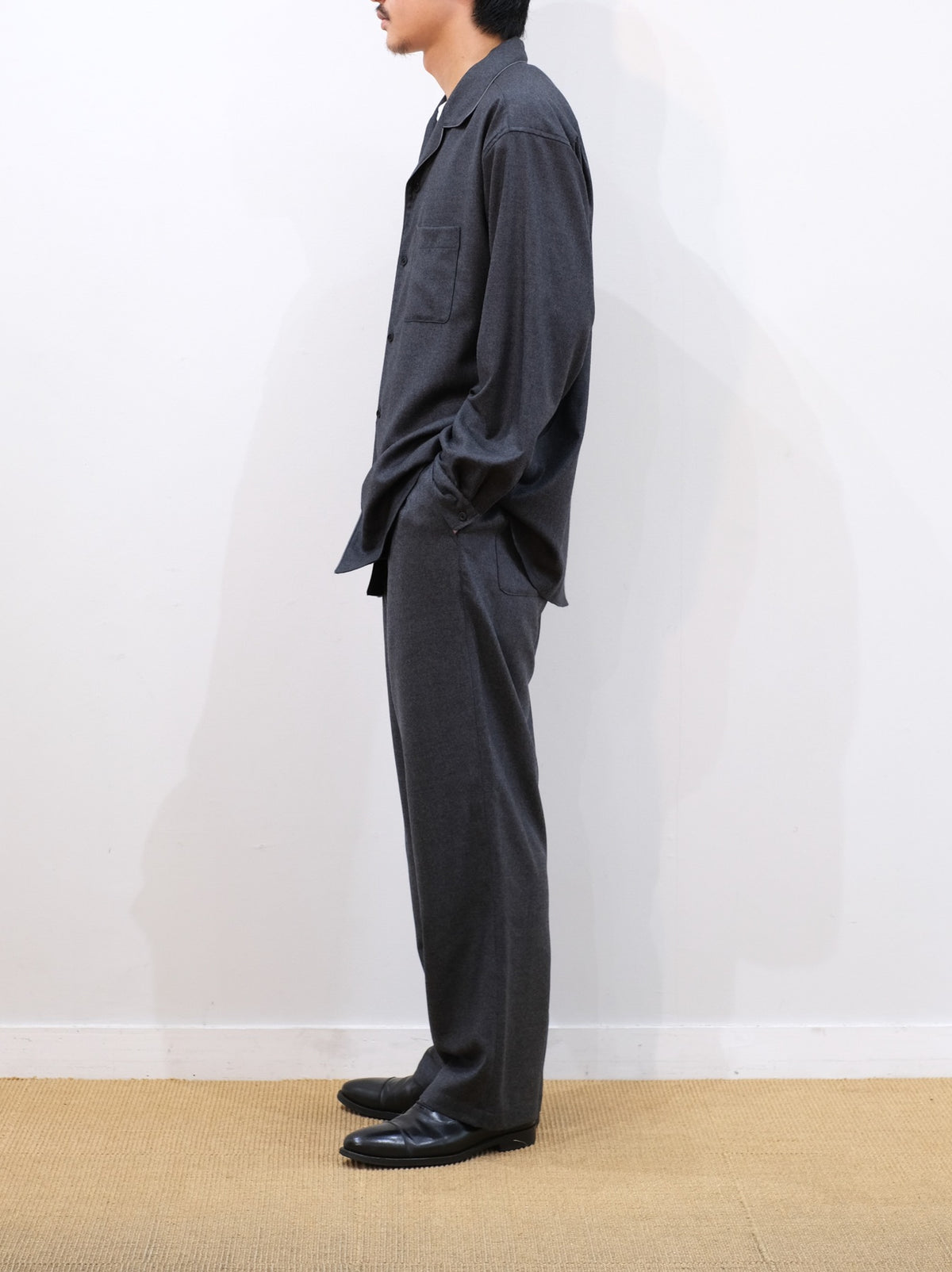 Model 175cm size M color TOP CHARCOAL着用