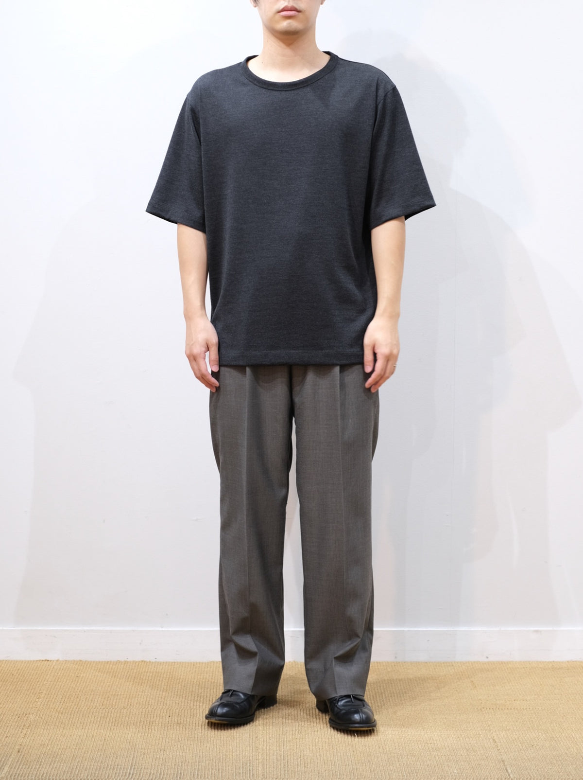 Model 170cm size M color TOP CHARCOAL着用