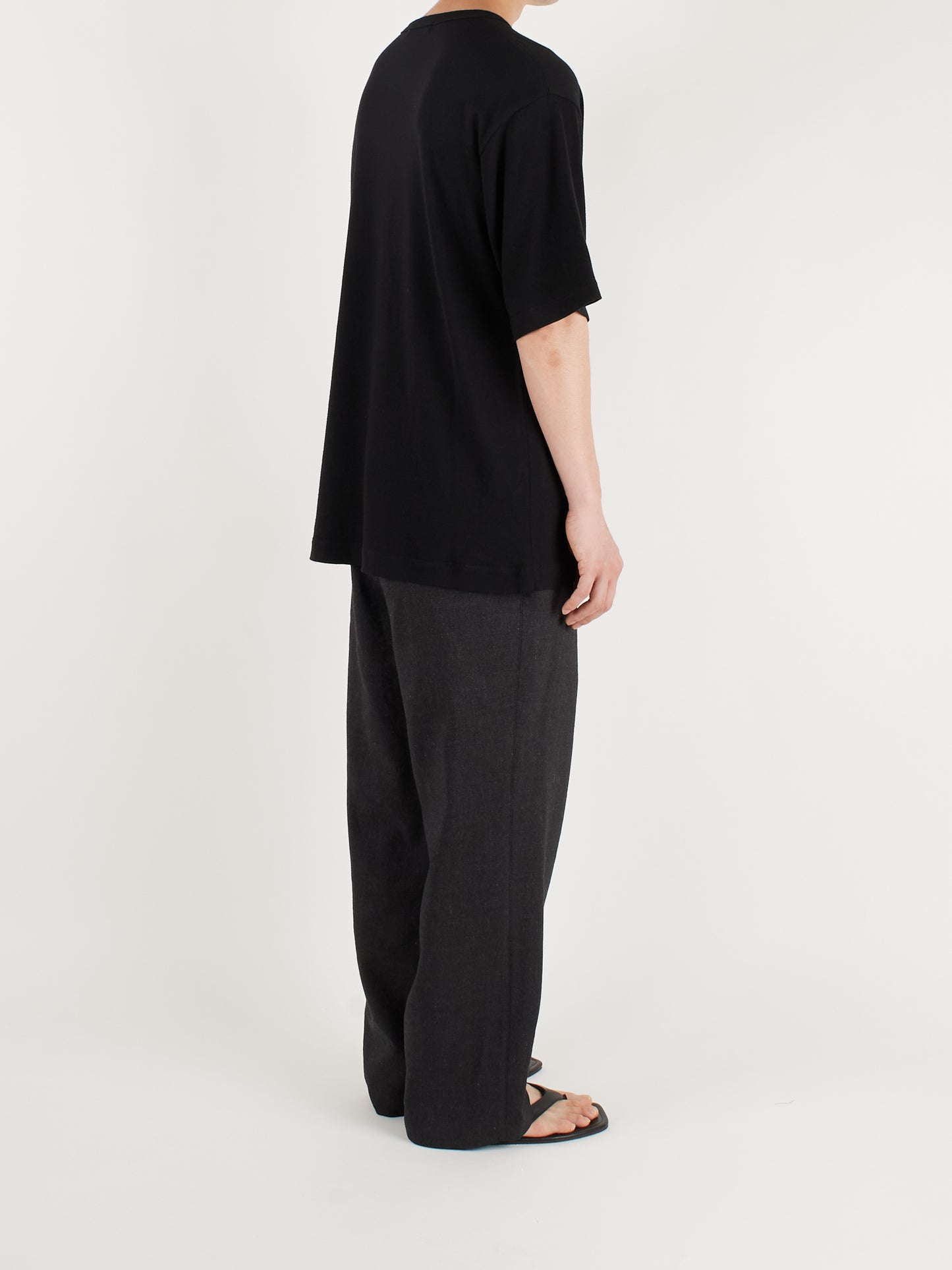 Model 176cm/62kg size M color BLACK着用
