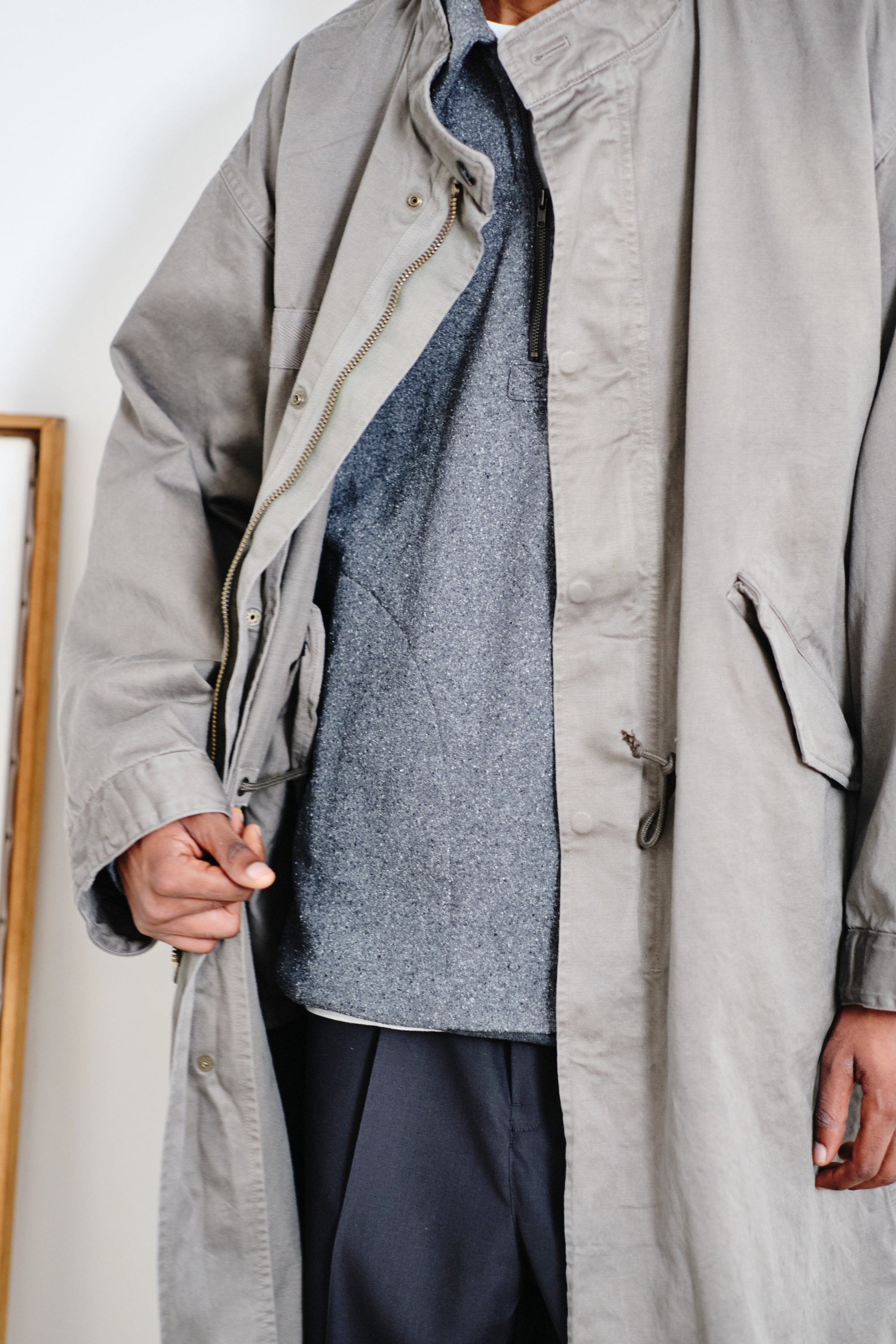 GARMENT DYED FINX/ZIMBABWE COTTON M-65 FISHTAIL COAT｜INK BLACK