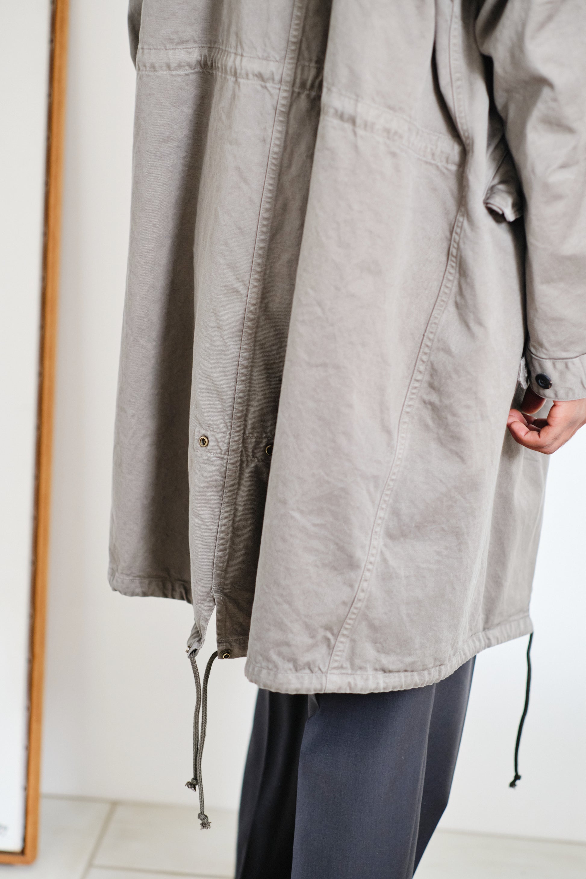 Model 184cm size L color GRAY着用