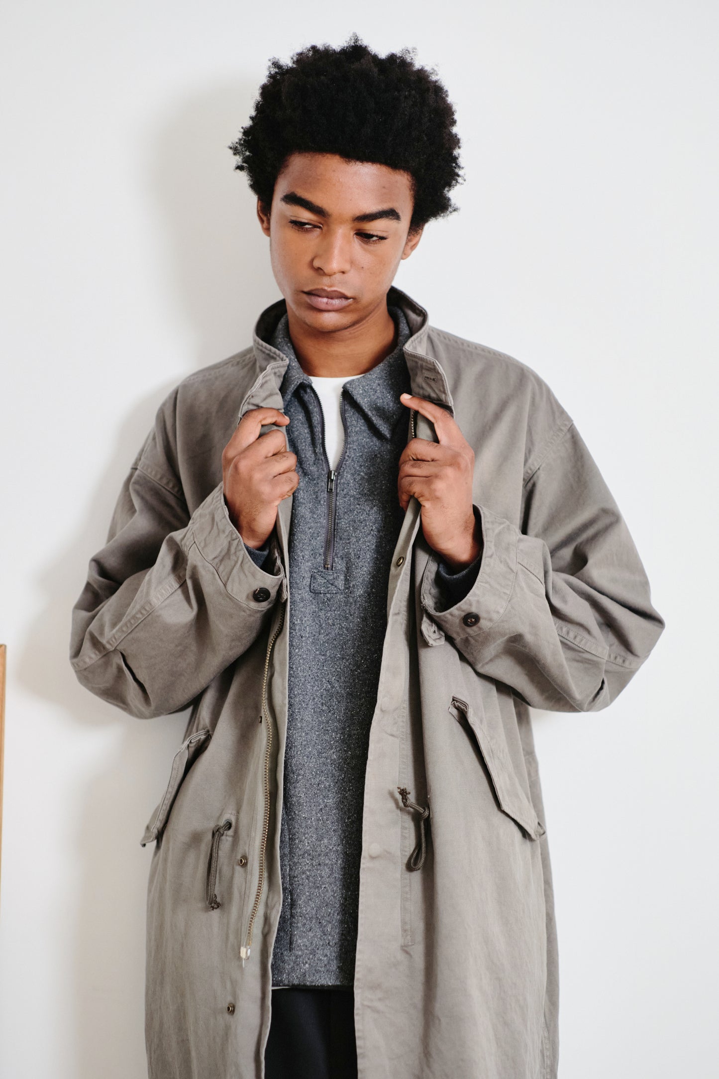 Model 184cm size L color TOP GRAY着用