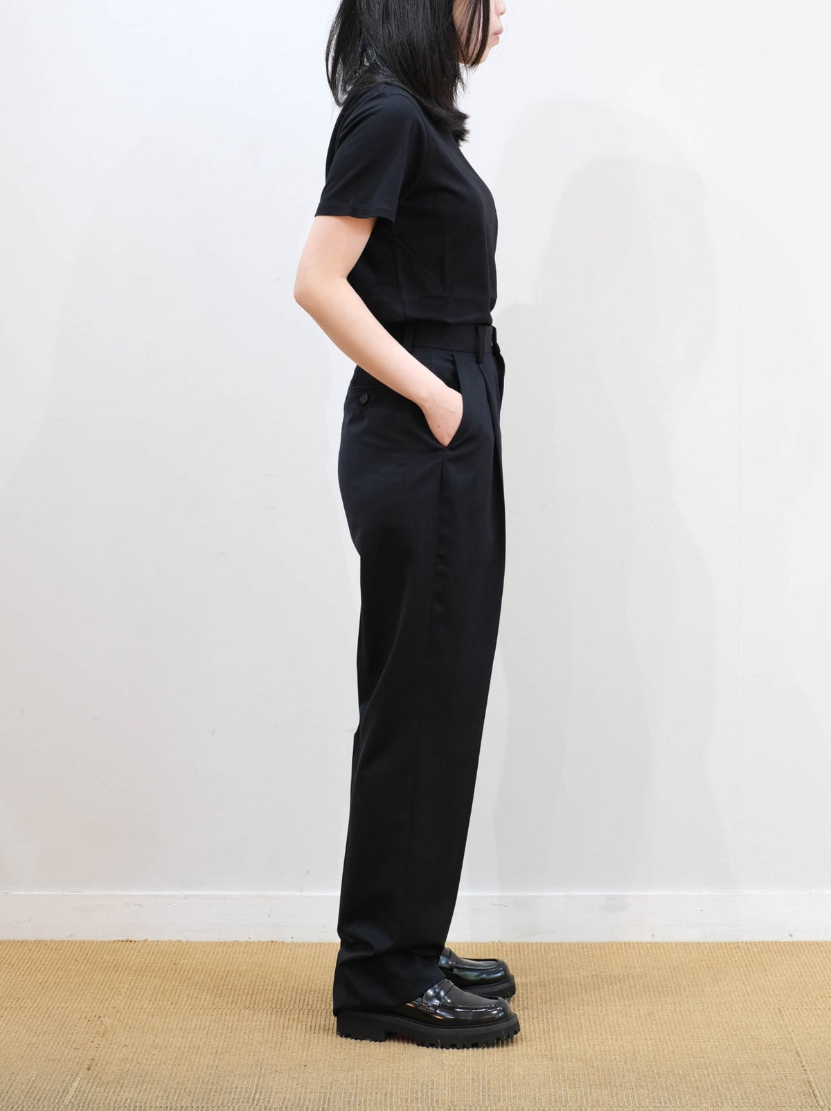 Model 160cm size S color TOP BLACK着用