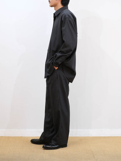 Model 175cm size M color CHARCOAL STRIPE着用