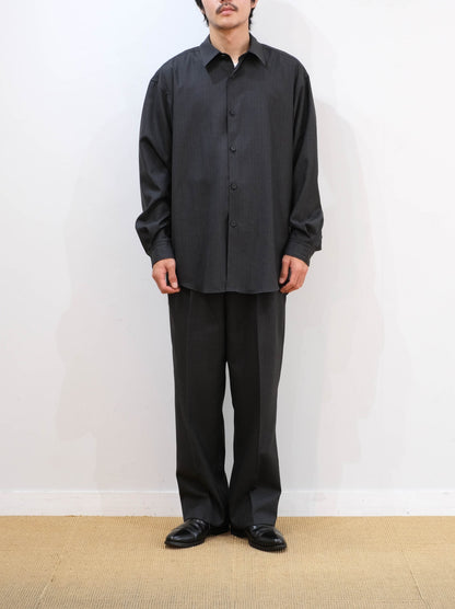 Model 175cm size M color CHARCOAL STRIPE着用