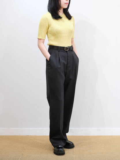 Model 160cm size S color YELLOW着用