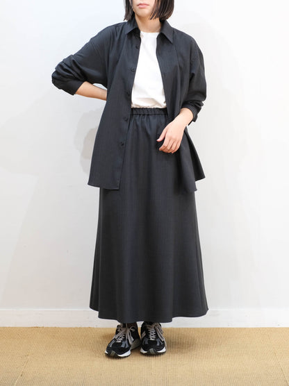 Model 159cm size S color CHARCOAL STRIPE着用