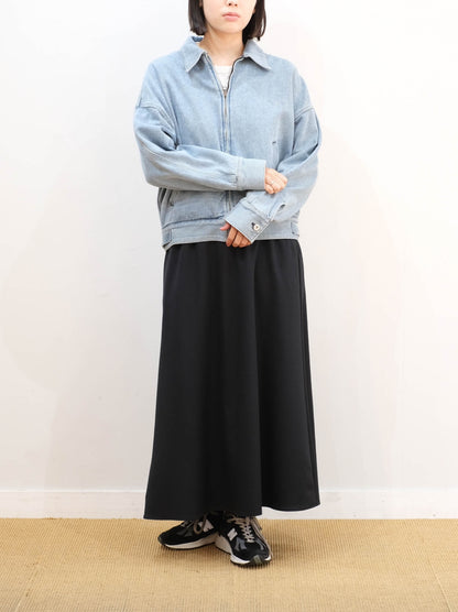 Model 159cm size M color TOP D.NAVY着用