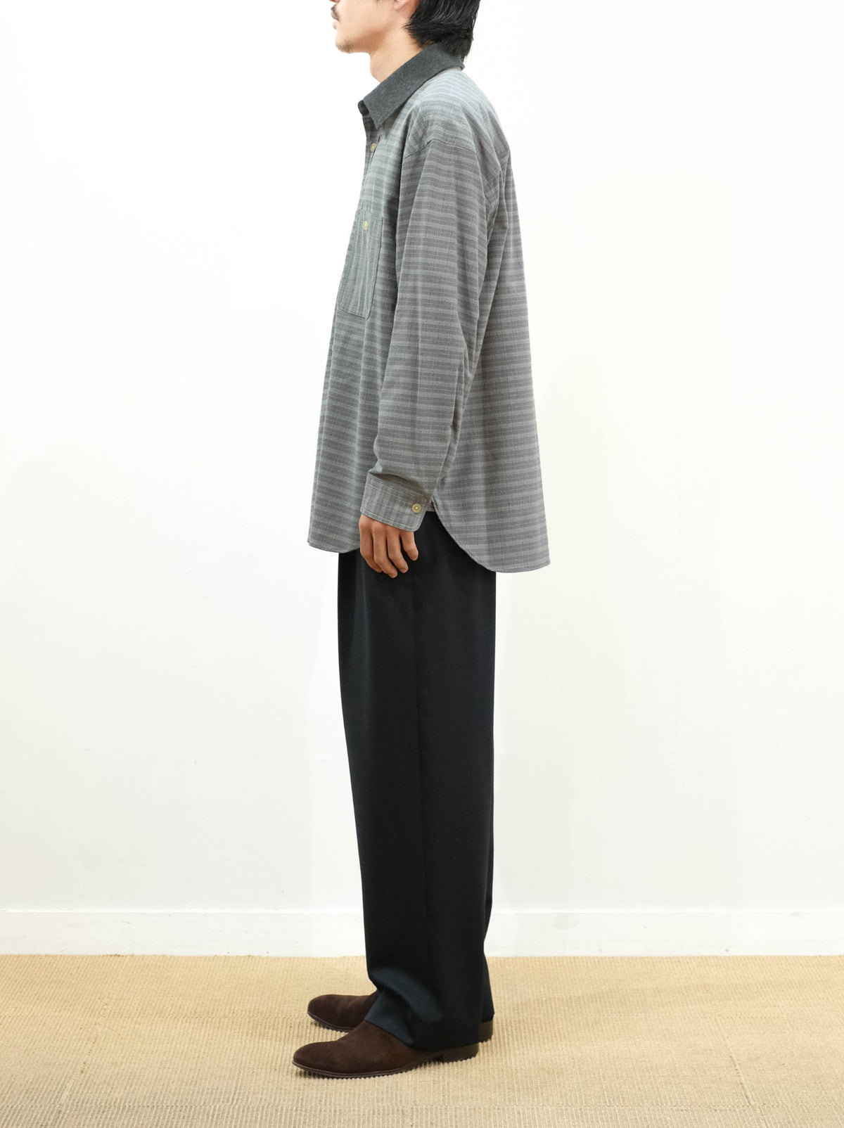 Model 175cm size L color TOP D.NAVY着用