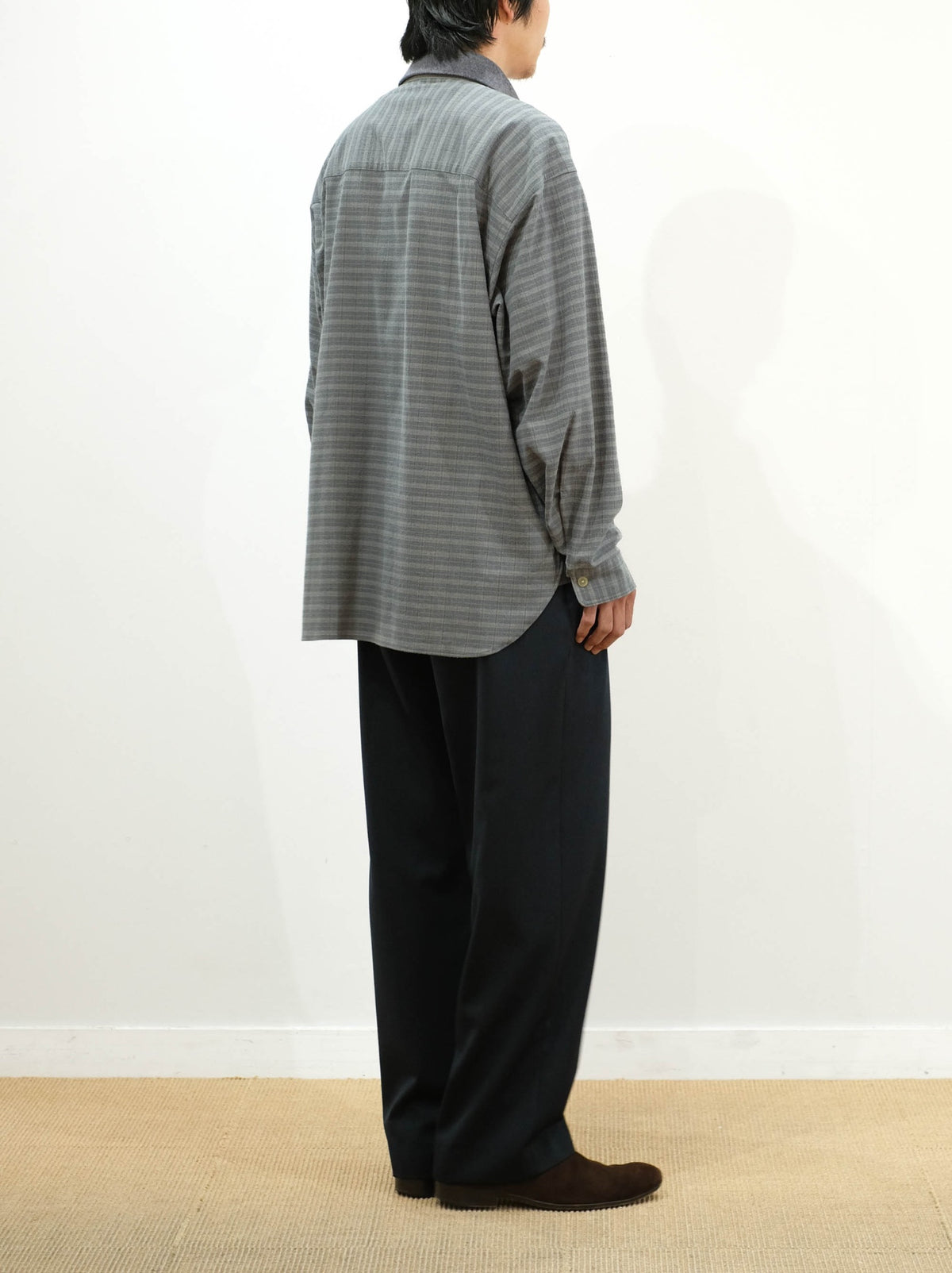 Model 175cm size L color TOP D.NAVY着用