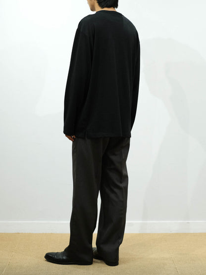 Model 175cm size L color TOP BLACK着用