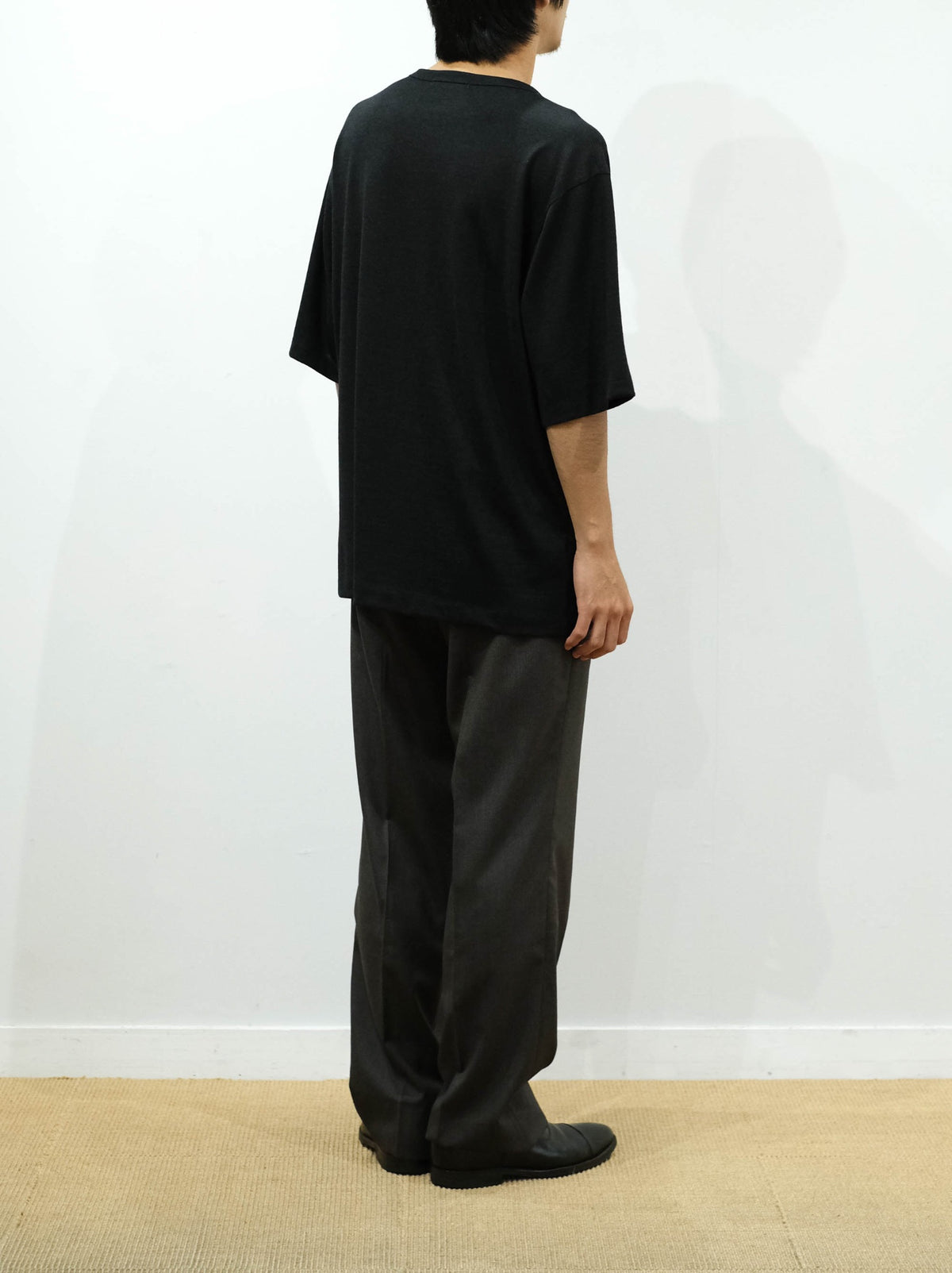 Model 175cm size L color TOP BLACK着用