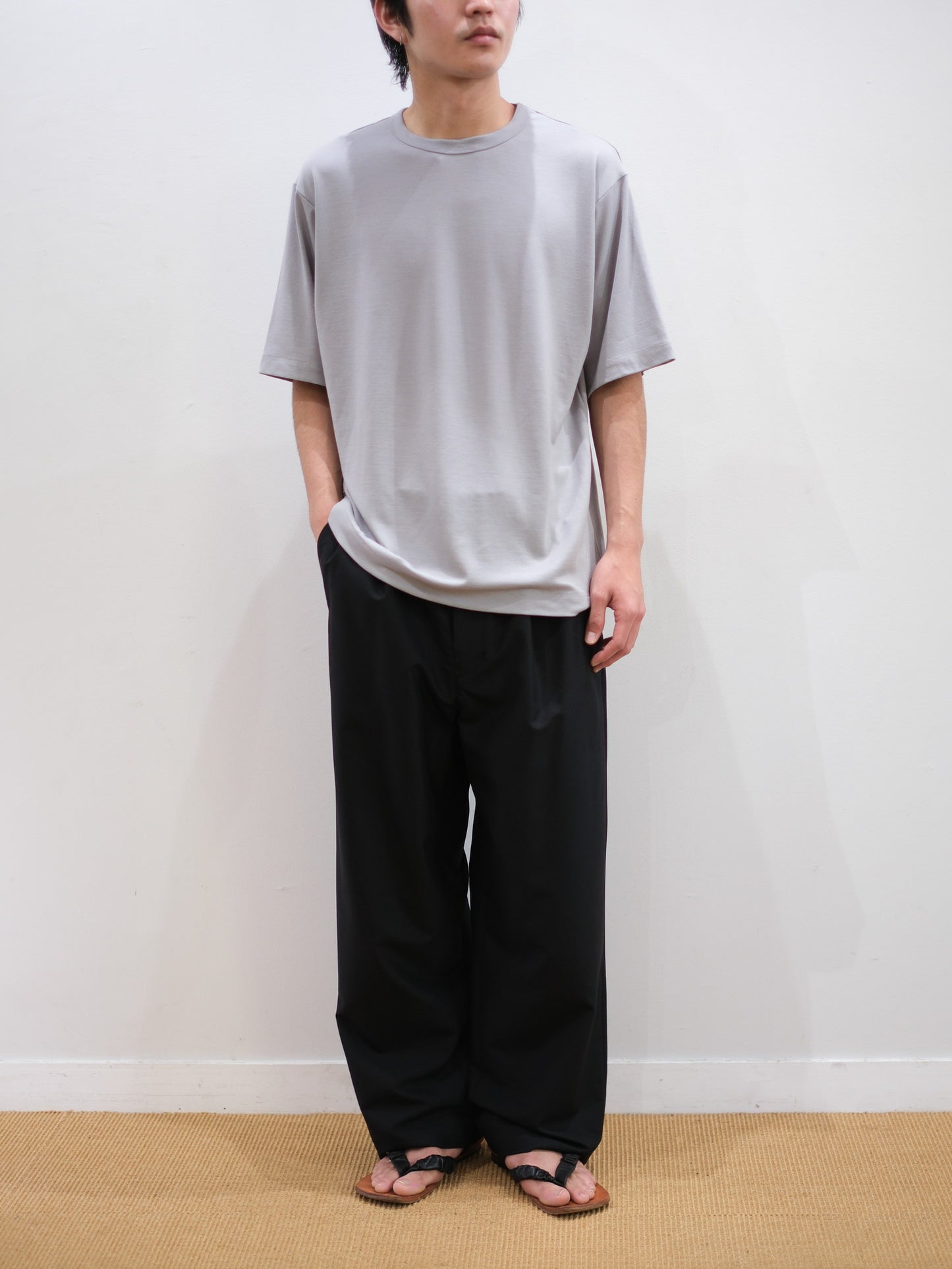 Model 175cm size L color BLACK着用