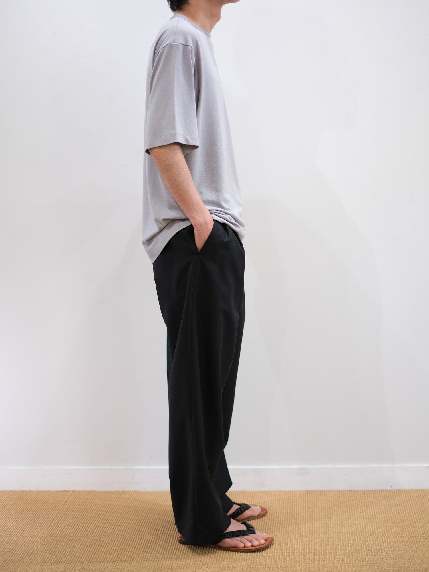 Model 175cm size L color MIST着用
