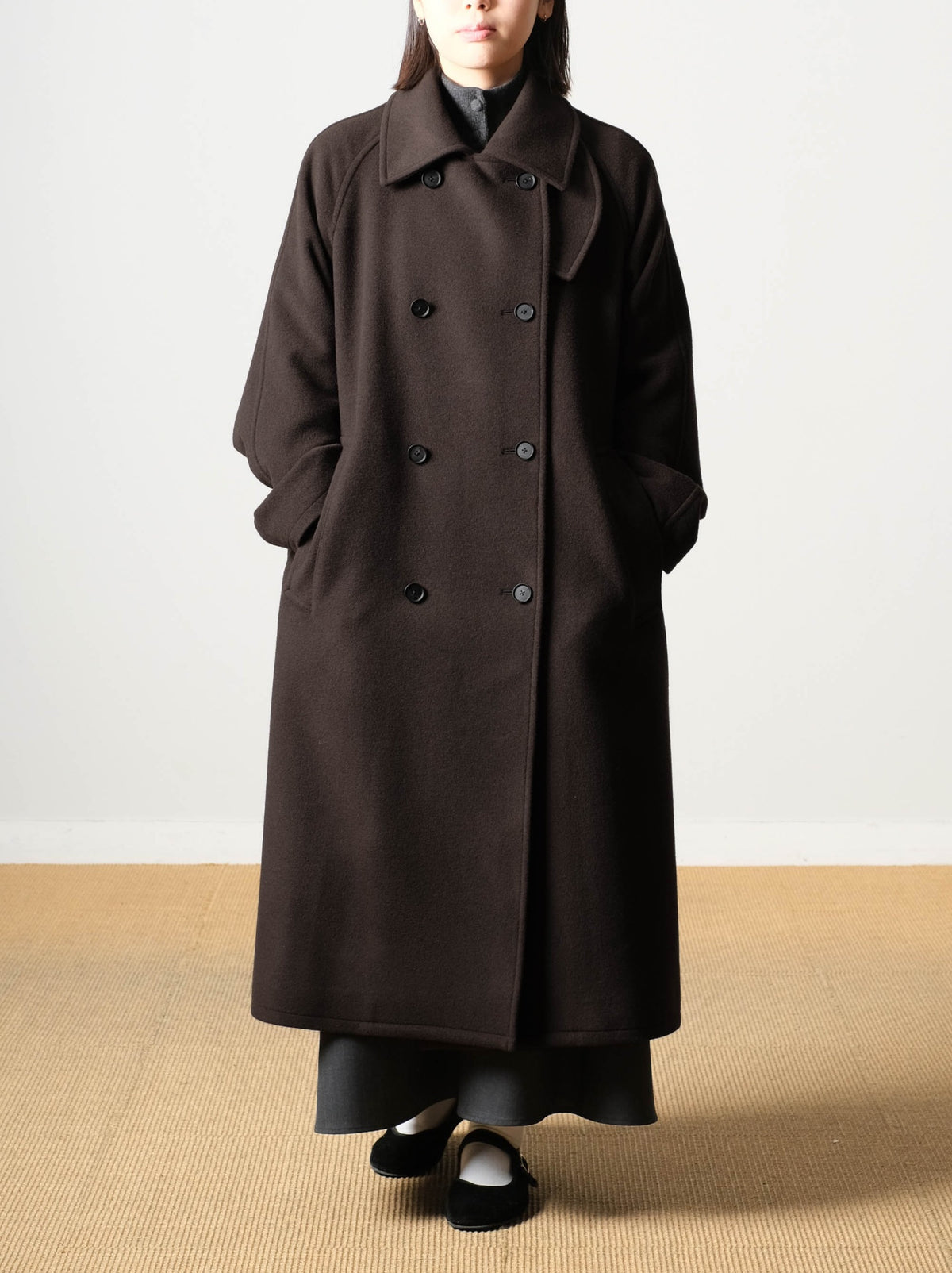 Model 159cm size M color DARK UMBER着用