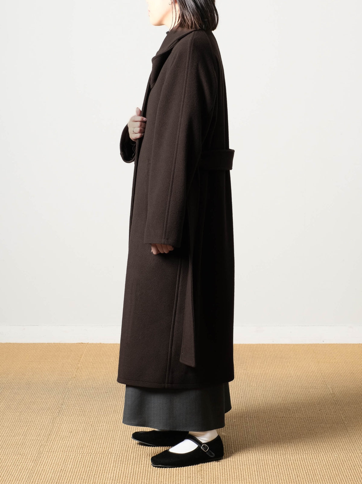 Model 159cm size M color DARK UMBER着用