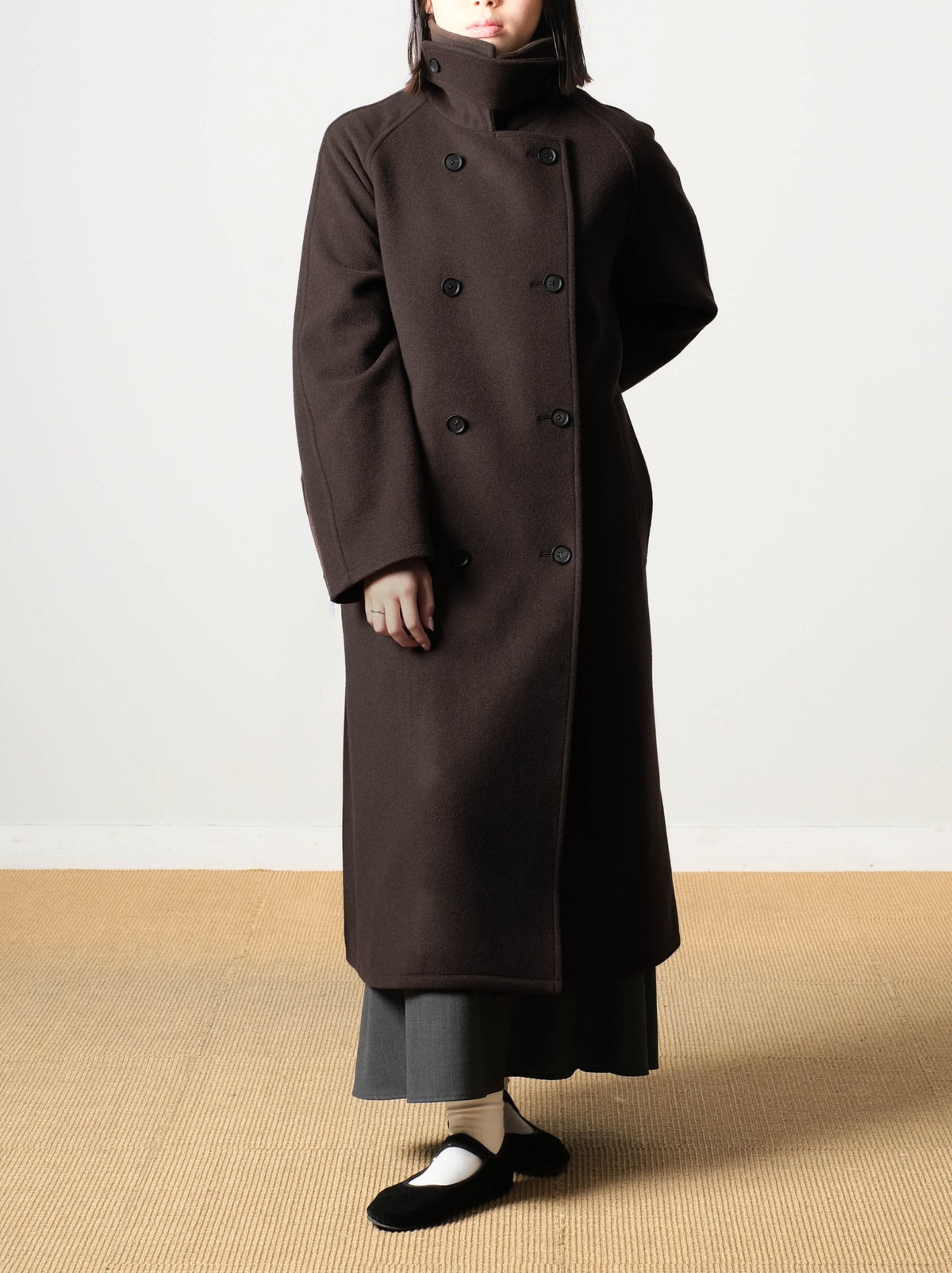 Model 159cm size M color DARK UMBER着用