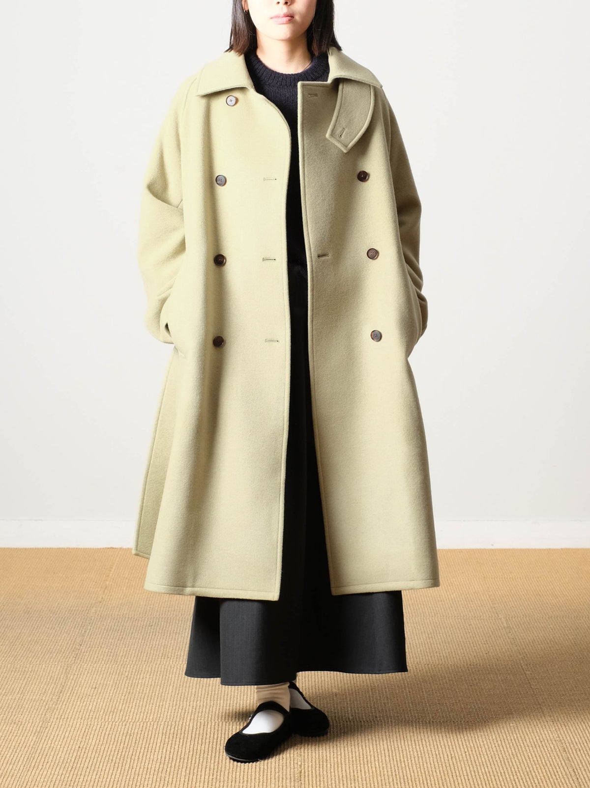 Model 159cm size S color PALE PISTACHIO着用