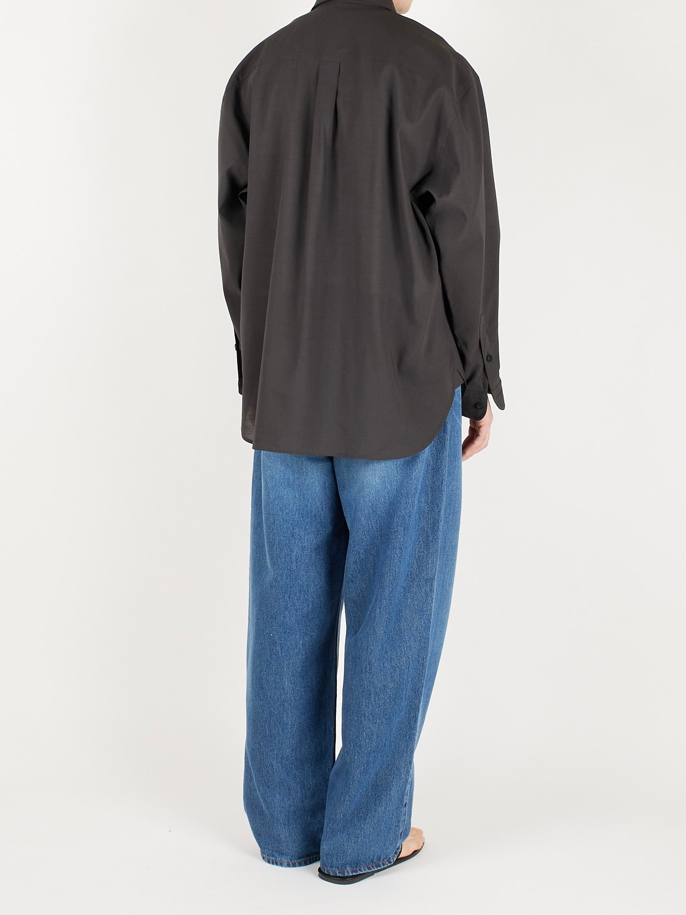 Model 176cm/62kg size M color BLACK着用