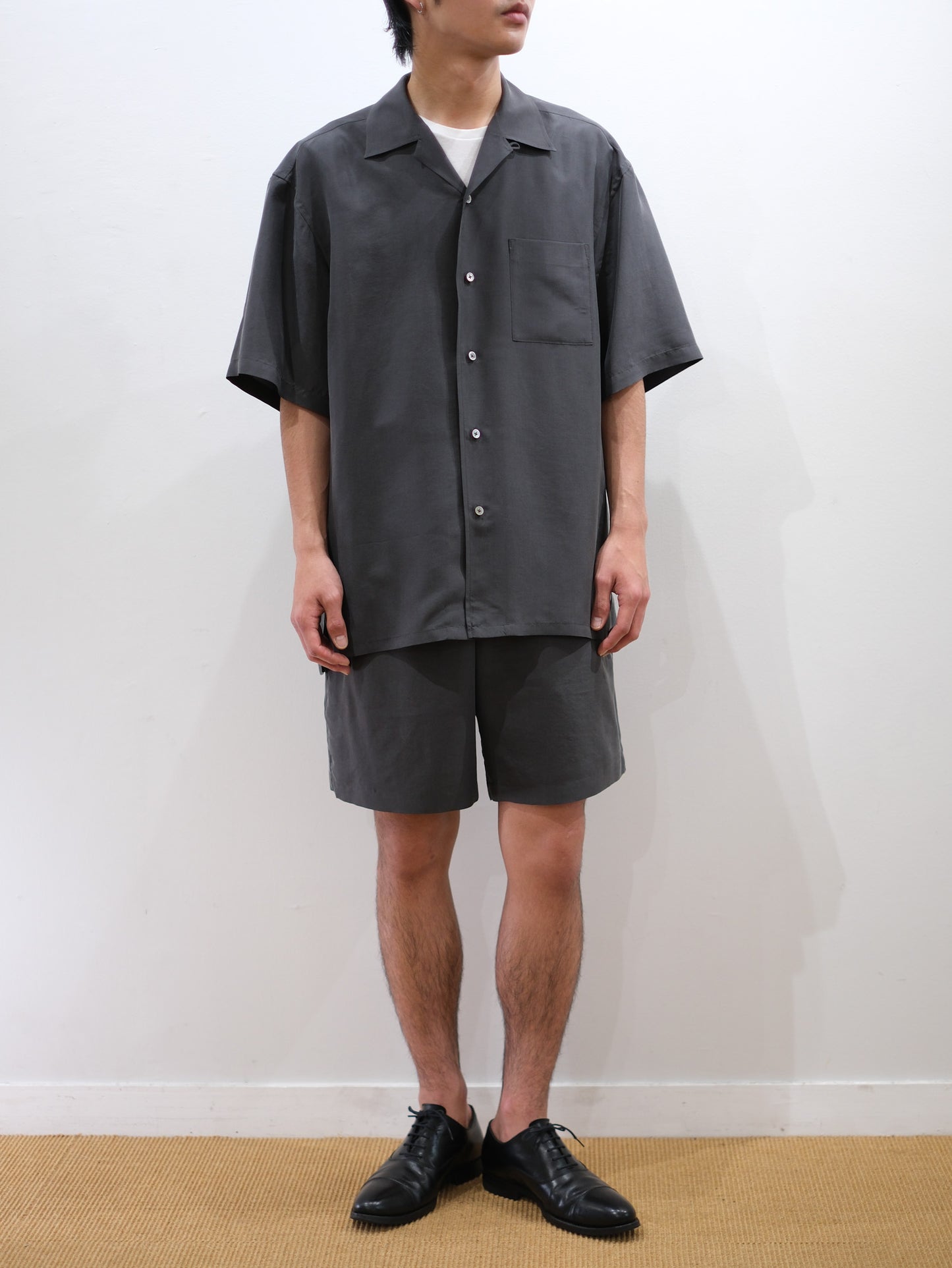 Model 175cm size M color FADE BLACK着用