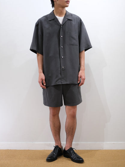 Model 175cm size M color FADE BLACK着用