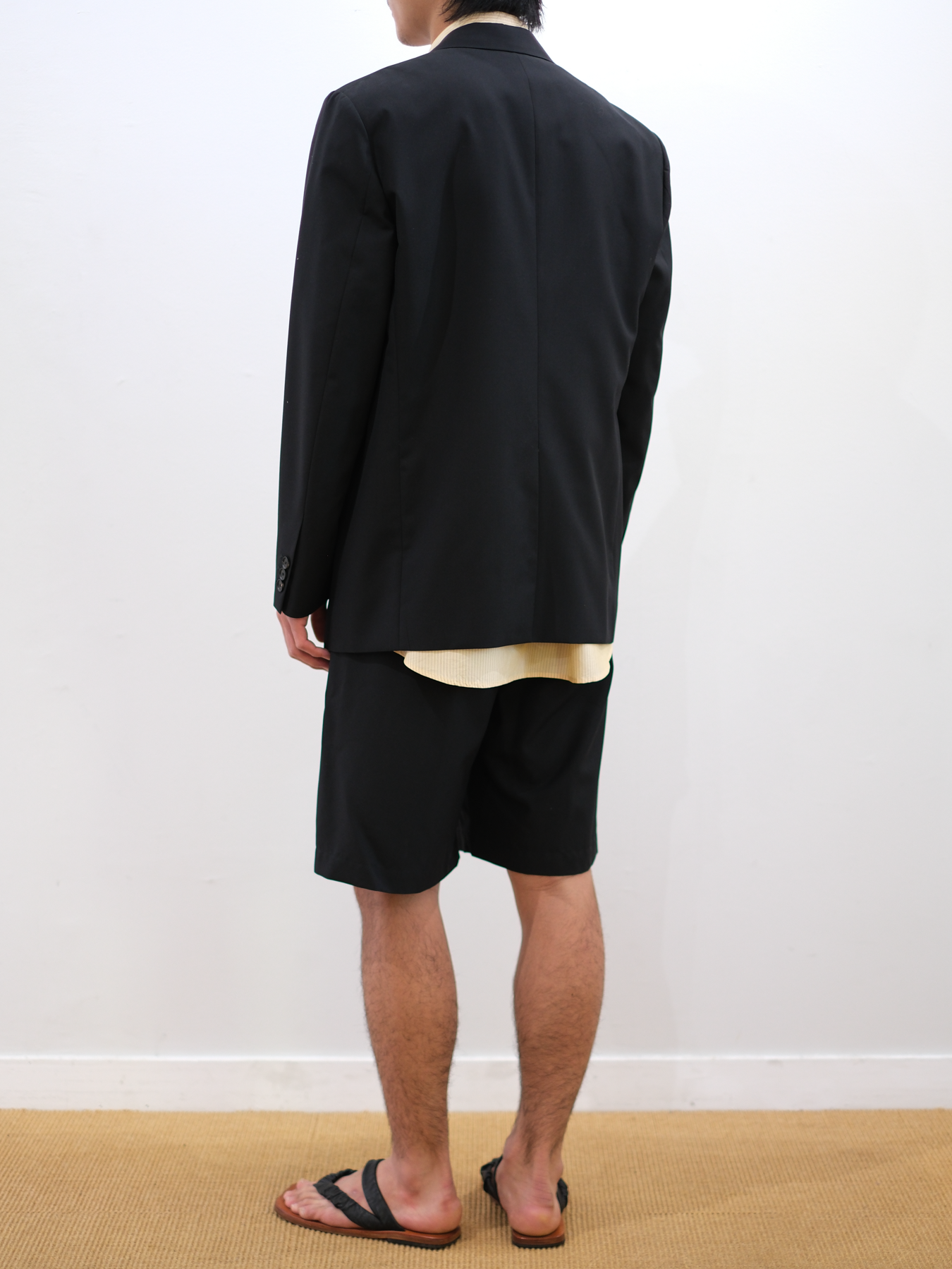 Model 175cm size M color BLACK着用