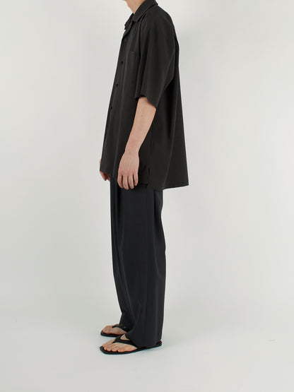 Model 176cm/62kg size L color BLACK着用