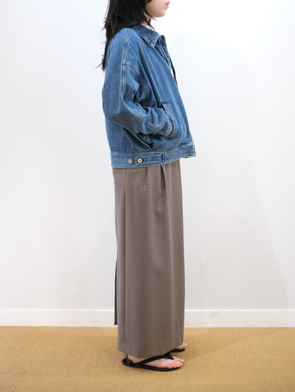 Model 160cm size S color BLUE着用