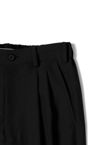 Super130's WORSTED WOOL TROPICAL 2-TUCK EASY PANTS｜BLACK