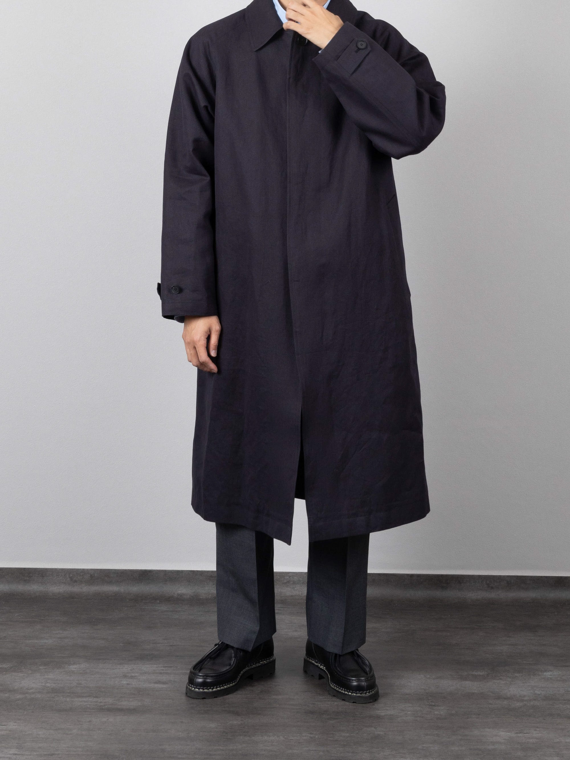 SUMARI Wool Gabardine Balmacaan Coat